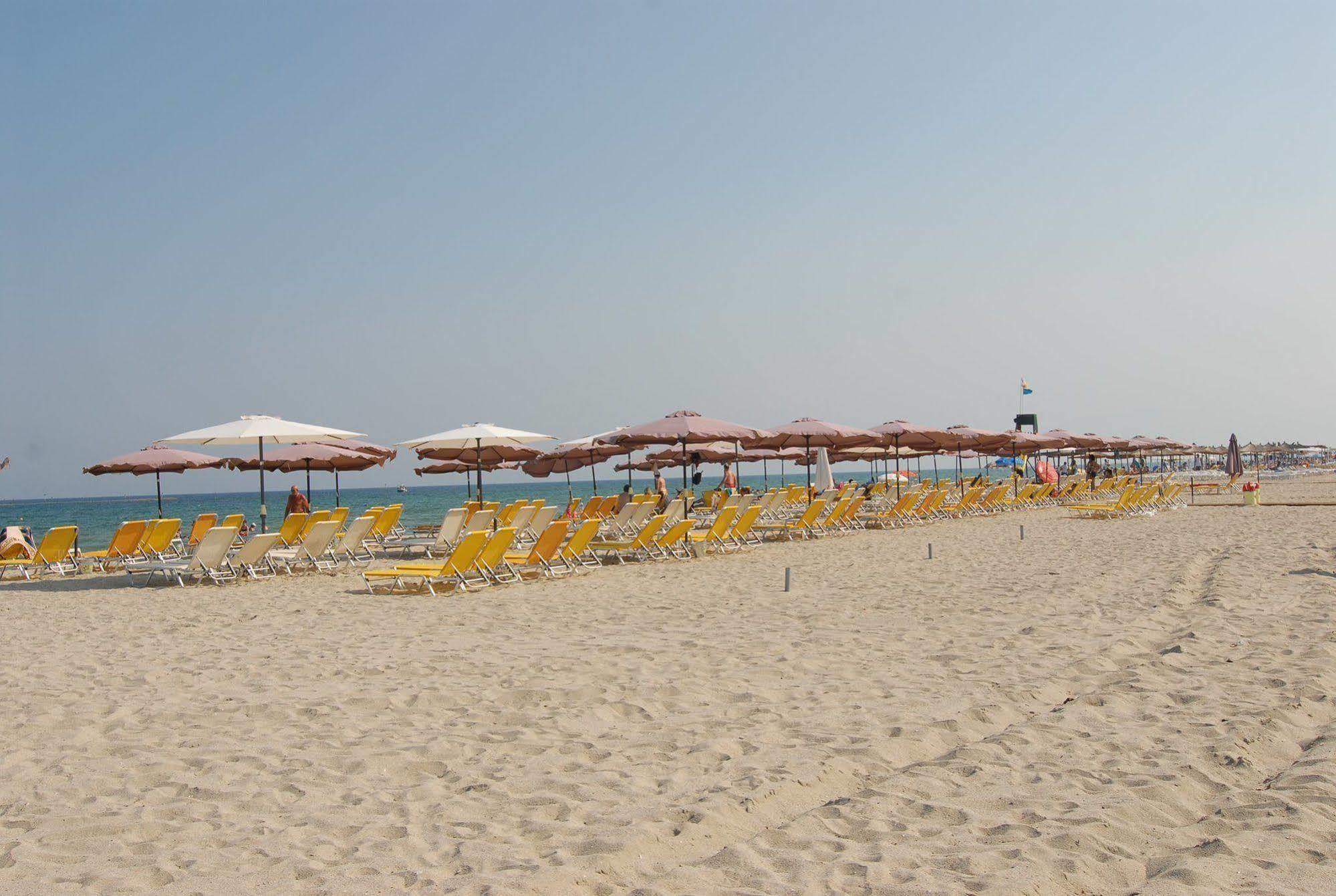 Classic Buggy Rentals Paralia Katerinis Exterior photo